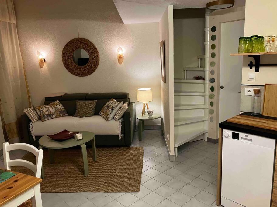 Appartement Et Tennis A La Corniche *